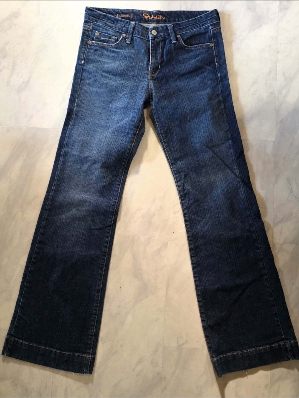 Fidelity Jeans Hyacinth Low Rise W. 31" Ins. 30" Flattering